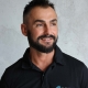 Christian Demelas uomo in primo piano ceo e founder del centro estetico